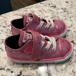 Sparkly pink converse